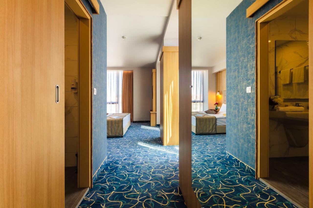 Marina Hotel 3*